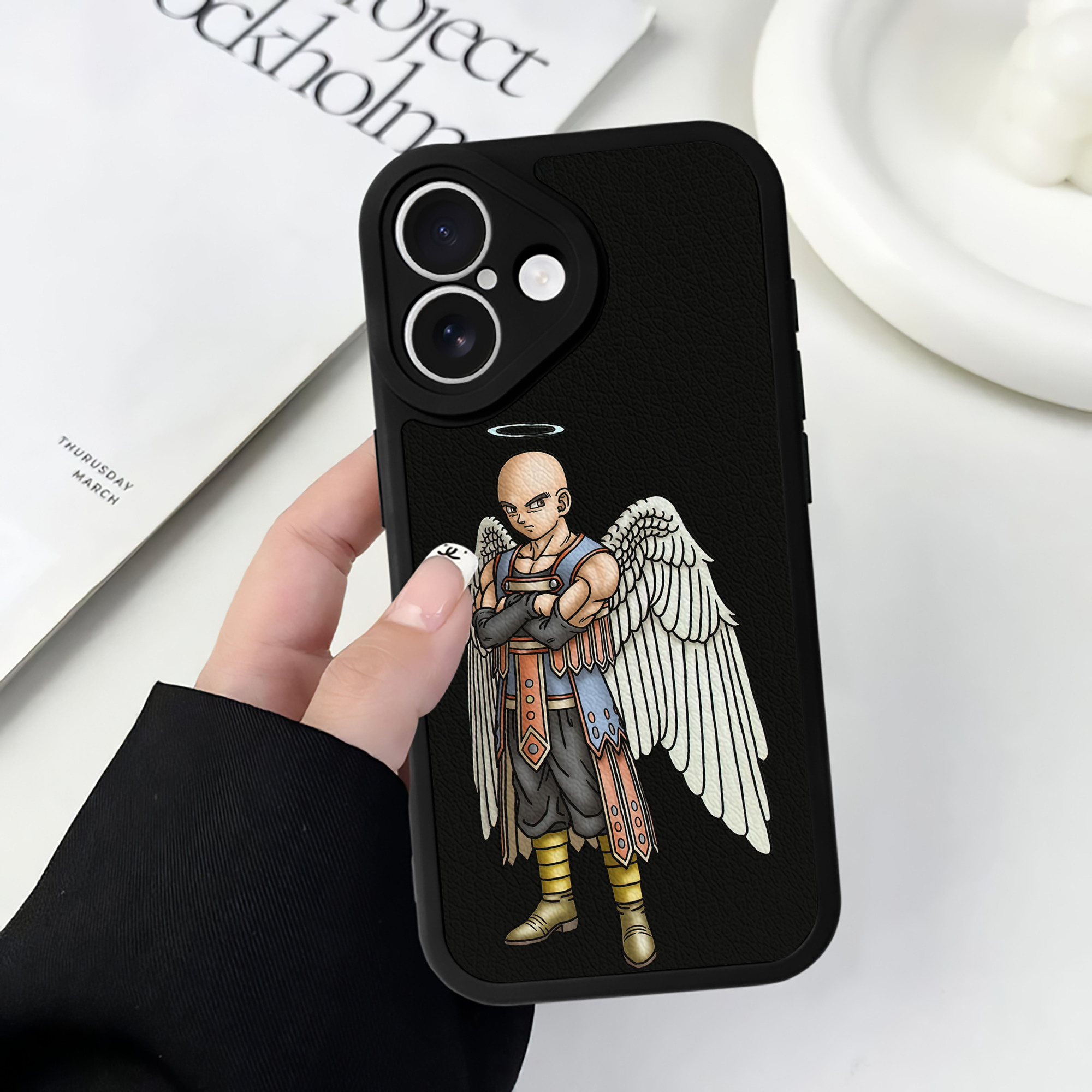 （画像用） ドラゴンクエスト Doragon Kuesuto Dragon Quest 【iPhone 16シリーズ対応】シリコンスマホケース（レザー調） 材質：シリコン